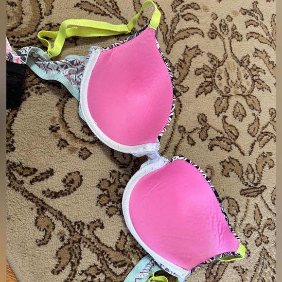 Vintage pink bra - Picture 2 of 3